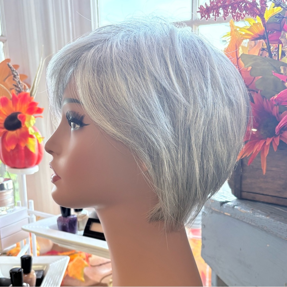 Envy wig Chantel in medium grey
